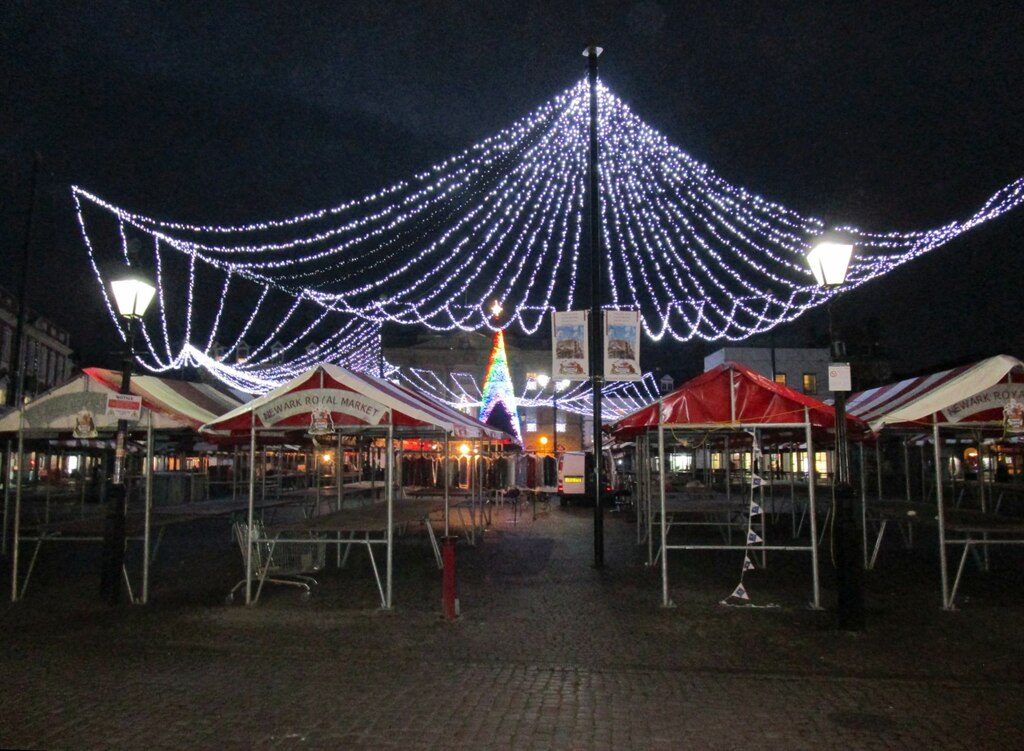 Luces navideñas en una calle
